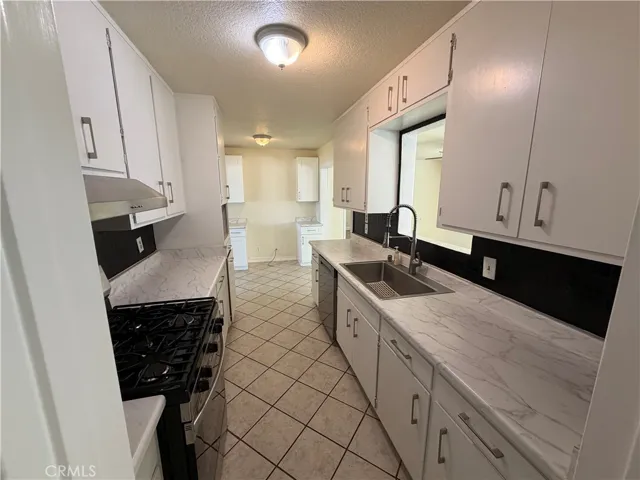3000 Carl, Riverside, California 92507