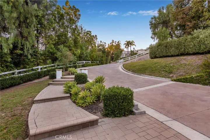 30 Saddlebow, Bell Canyon, California 91307