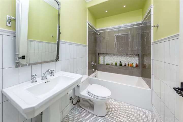 30 Saddlebow, Bell Canyon, California 91307