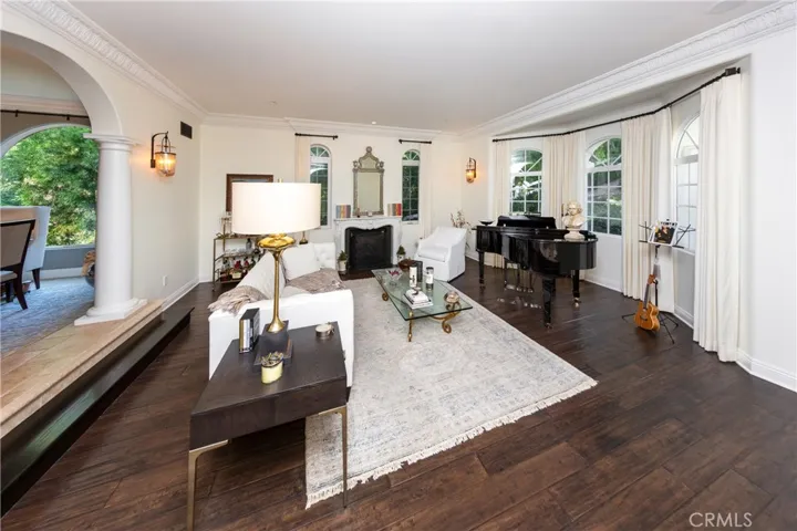 30 Saddlebow, Bell Canyon, California 91307