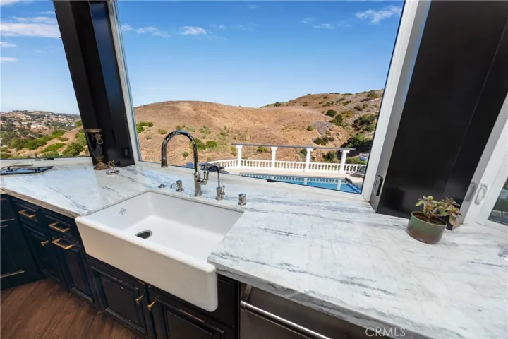 30 Saddlebow, Bell Canyon, California 91307