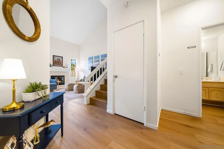 3876 Creststone, San Diego, California 92130