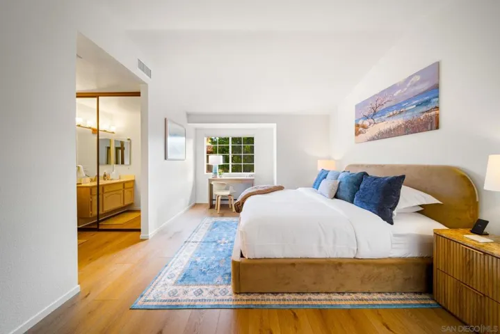 3876 Creststone, San Diego, California 92130