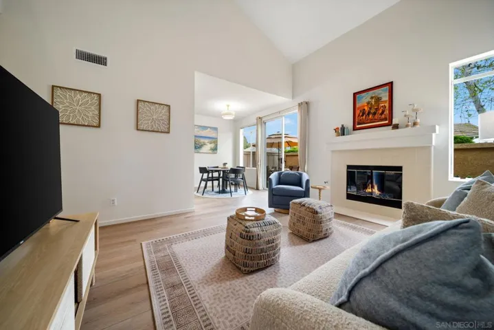 3876 Creststone, San Diego, California 92130
