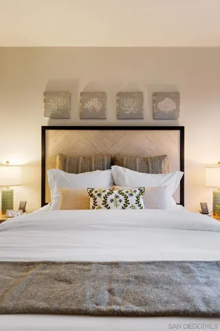3876 Creststone, San Diego, California 92130