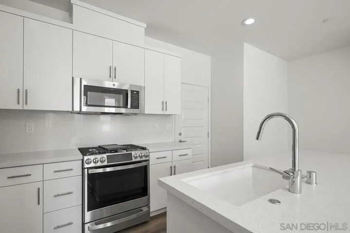 11036 Ardha Way, San Diego, California 92126