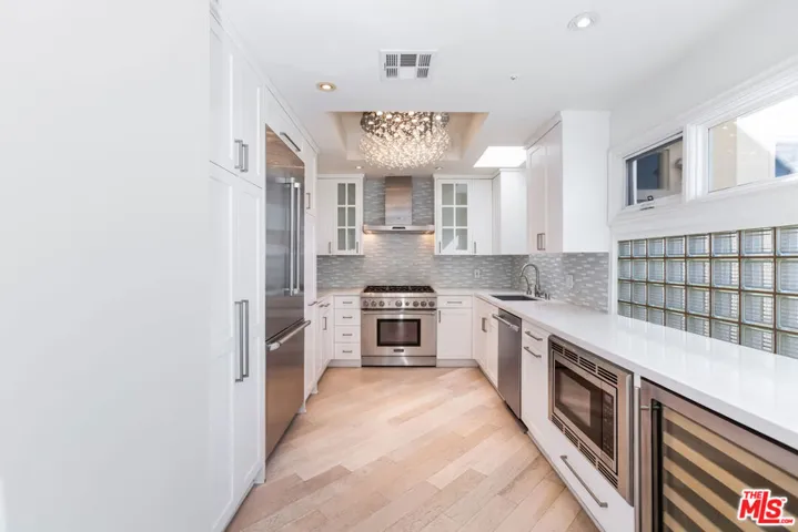 3019 3rd Street 404, Santa Monica, California 90405