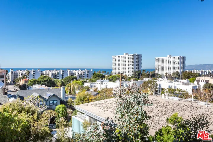 3019 3rd Street 404, Santa Monica, California 90405