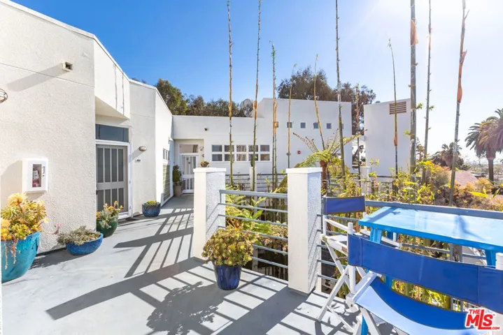 3019 3rd Street 404, Santa Monica, California 90405