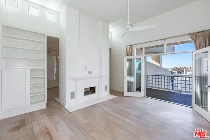 3019 3rd Street 404, Santa Monica, California 90405