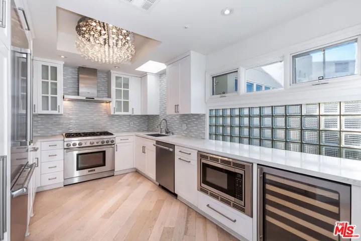 3019 3rd Street 404, Santa Monica, California 90405