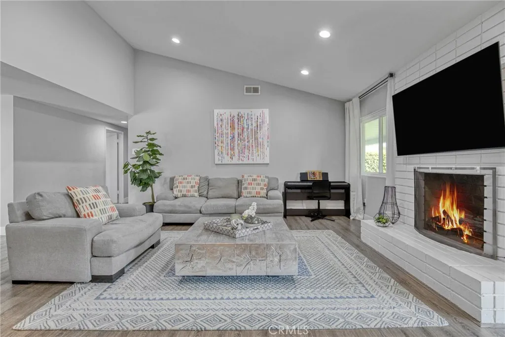 gallery-image 2