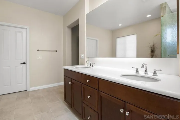 10667 Golden Willow 150, San Diego, California 92130