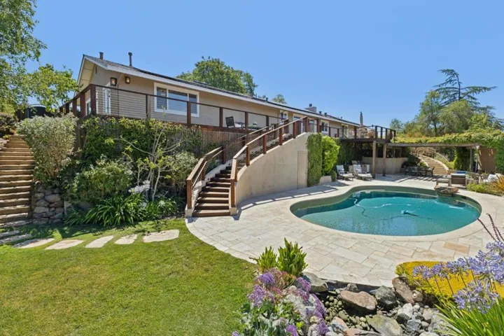 14275 Hilltop Way, Saratoga, California 95070