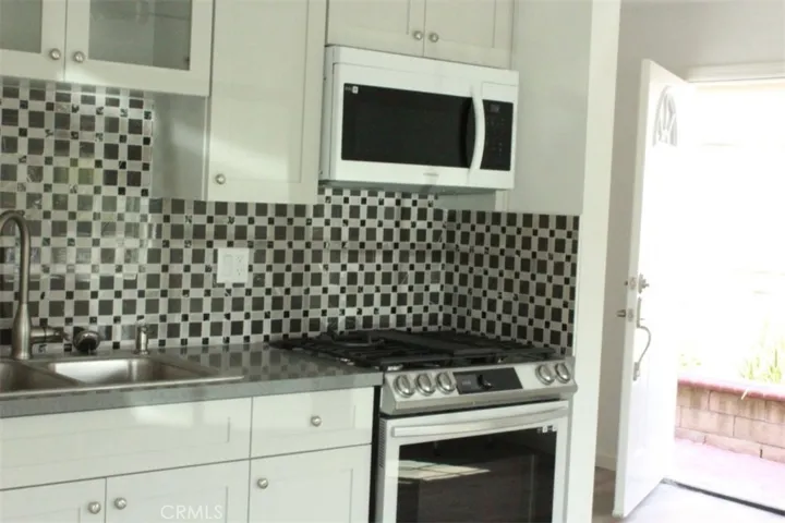 3343 Tannencrest, Duarte, California 91010