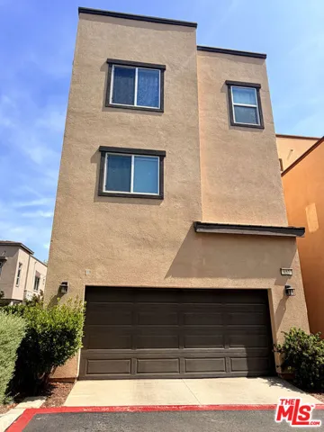 657 Daniel Freeman Circle, Inglewood, California 90301