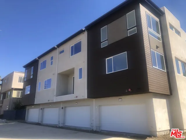 8408 N Fresco Way, Northridge, California 91325
