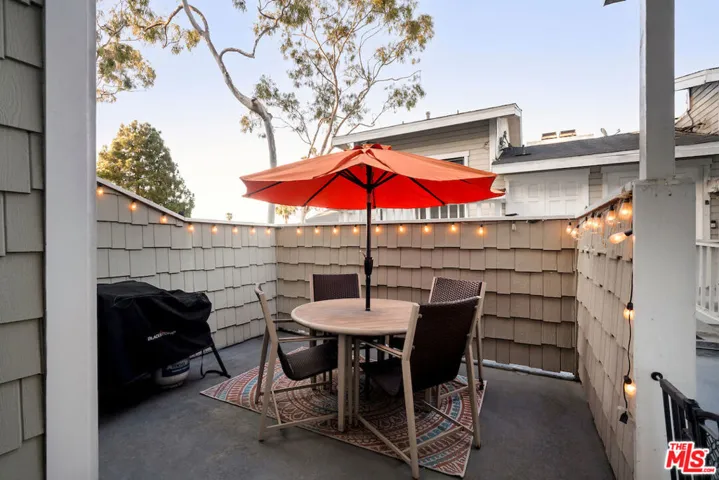 4658 Don Lorenzo Drive E, Los Angeles, California 90008