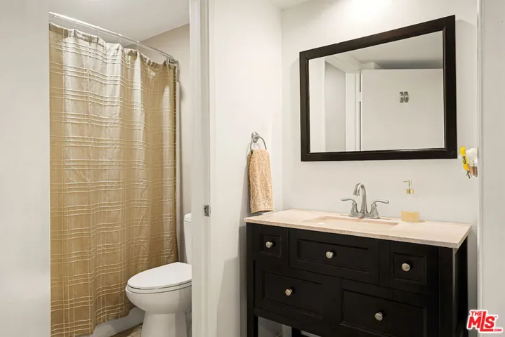 4658 Don Lorenzo Drive E, Los Angeles, California 90008