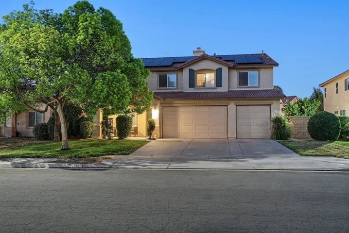 Front of 589 FoxGlen Drive