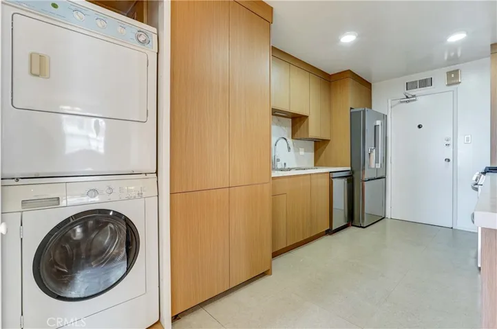 10787 Wilshire 802, Los Angeles, California 90024