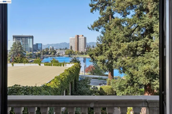 200 Lakeside Dr 202, Oakland, California 94612
