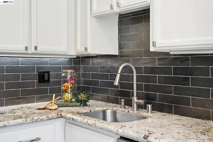 200 Lakeside Dr 202, Oakland, California 94612