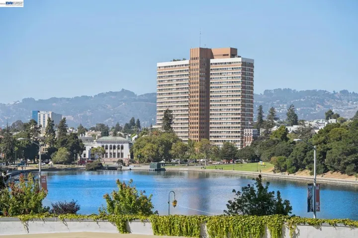 200 Lakeside Dr 202, Oakland, California 94612