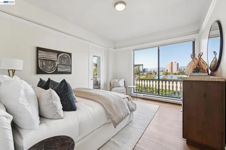 200 Lakeside Dr 202, Oakland, California 94612
