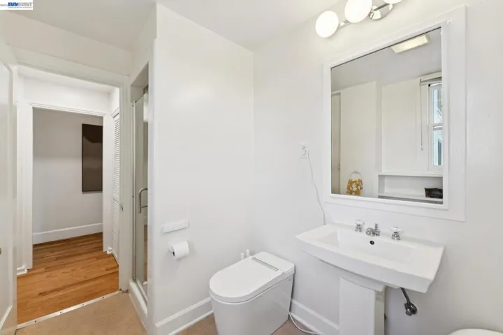 200 Lakeside Dr 202, Oakland, California 94612