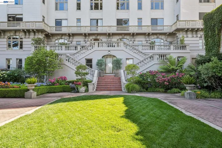 200 Lakeside Dr 202, Oakland, California 94612