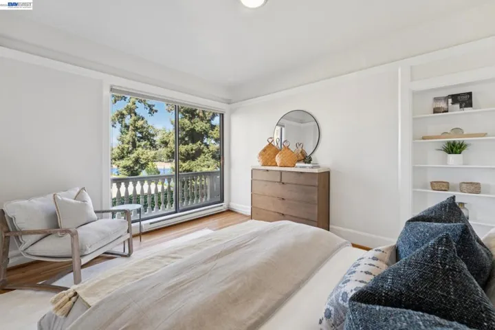 200 Lakeside Dr 202, Oakland, California 94612