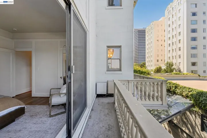 200 Lakeside Dr 202, Oakland, California 94612
