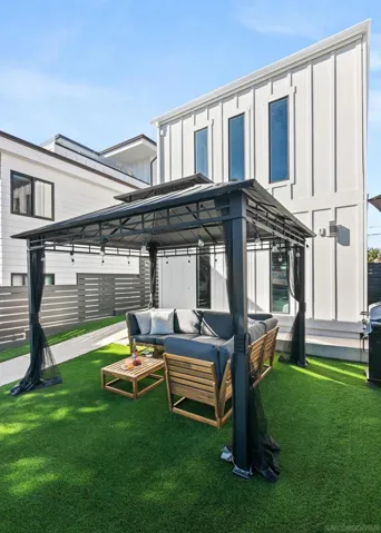 1020 Beryl Street, San Diego, California 92109