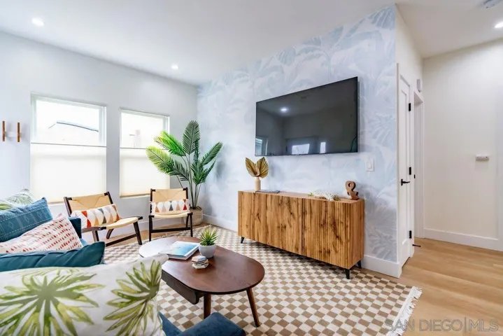 725 Pennsylvania Ave 727-1, San Diego, California 92103