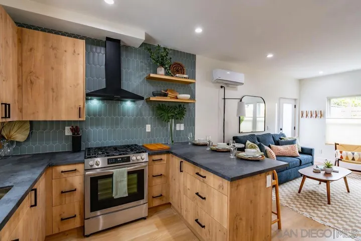 725 Pennsylvania Ave 727-1, San Diego, California 92103
