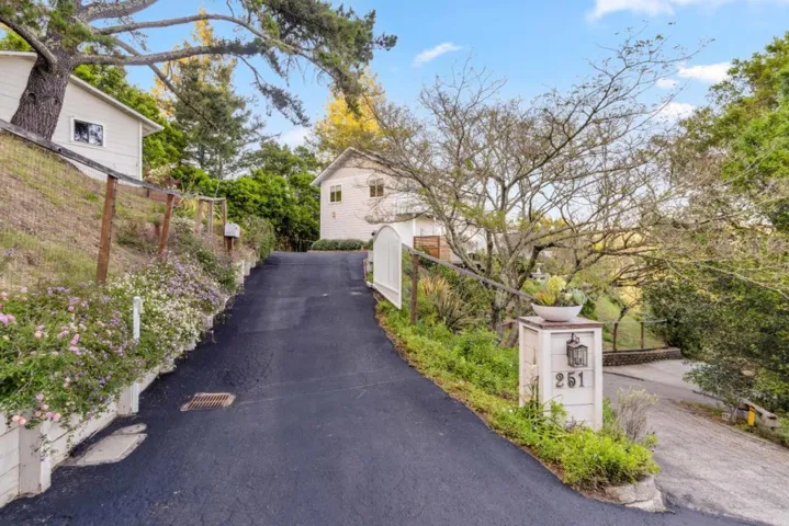 251 Starlight Terrace, Santa Cruz, California 95065