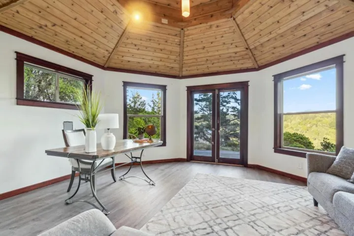 251 Starlight Terrace, Santa Cruz, California 95065