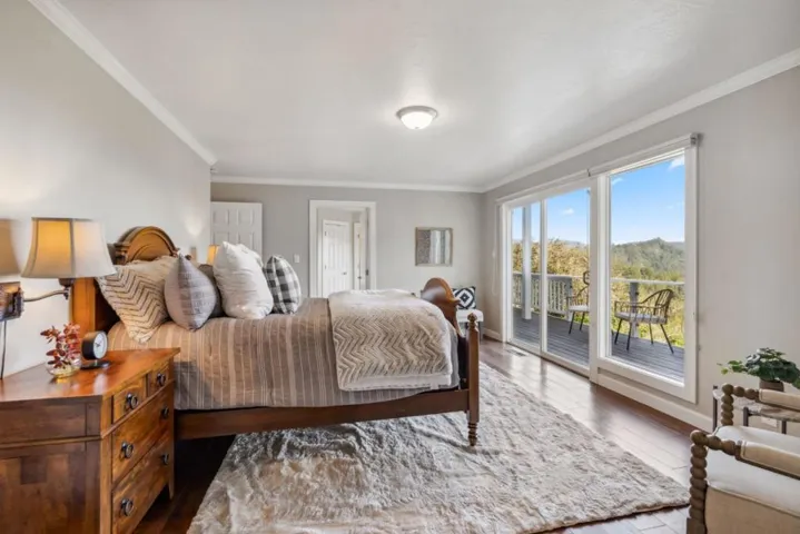 251 Starlight Terrace, Santa Cruz, California 95065