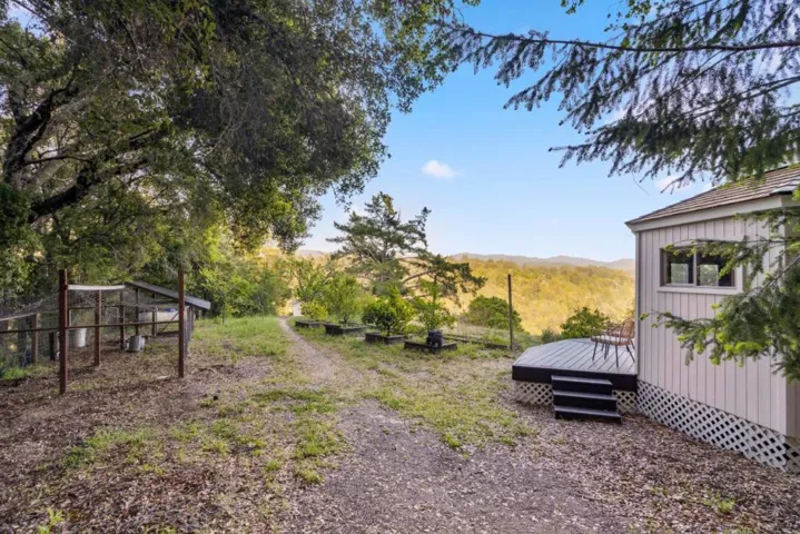 251 Starlight Terrace, Santa Cruz, California 95065