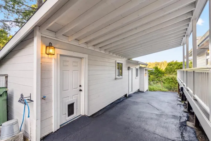 251 Starlight Terrace, Santa Cruz, California 95065