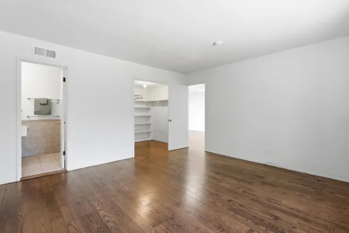 2033 San Carlos Avenue, San Carlos, California 94070