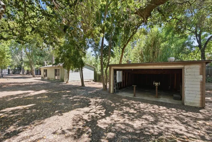 2033 San Carlos Avenue, San Carlos, California 94070