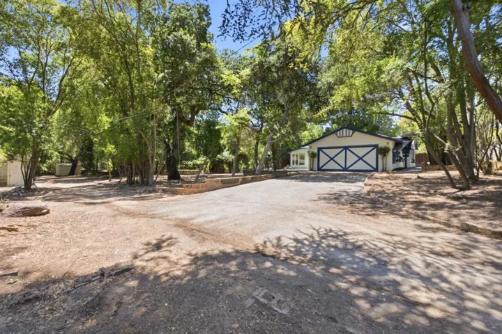 2033 San Carlos Avenue, San Carlos, California 94070