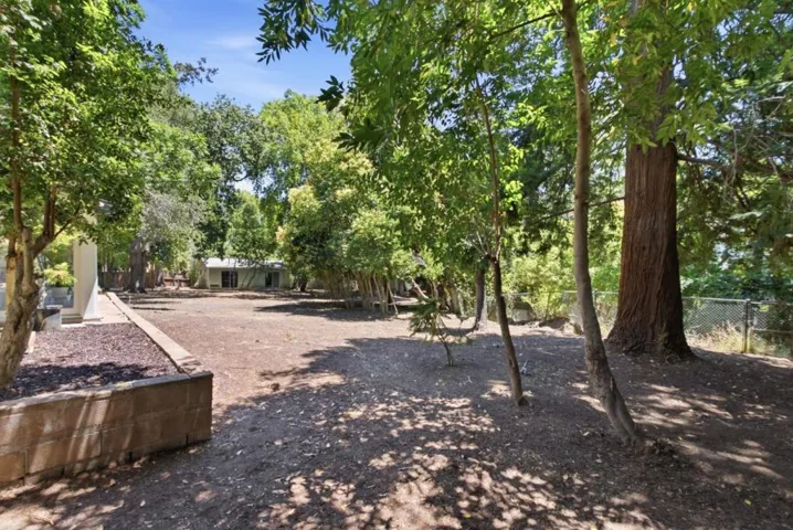 2033 San Carlos Avenue, San Carlos, California 94070