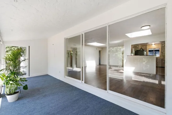 2033 San Carlos Avenue, San Carlos, California 94070