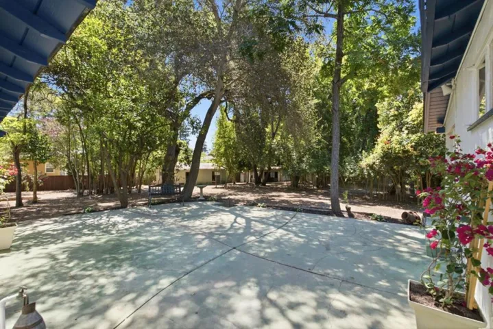 2033 San Carlos Avenue, San Carlos, California 94070