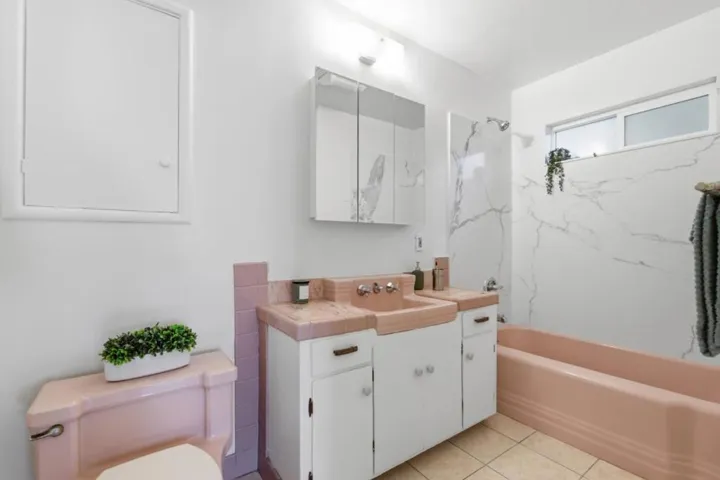 2033 San Carlos Avenue, San Carlos, California 94070
