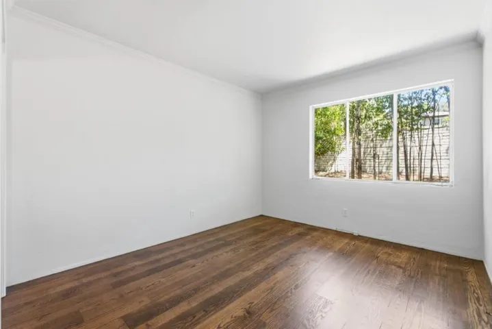 2033 San Carlos Avenue, San Carlos, California 94070