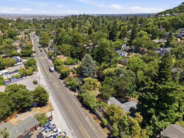 2033 San Carlos Avenue, San Carlos, California 94070